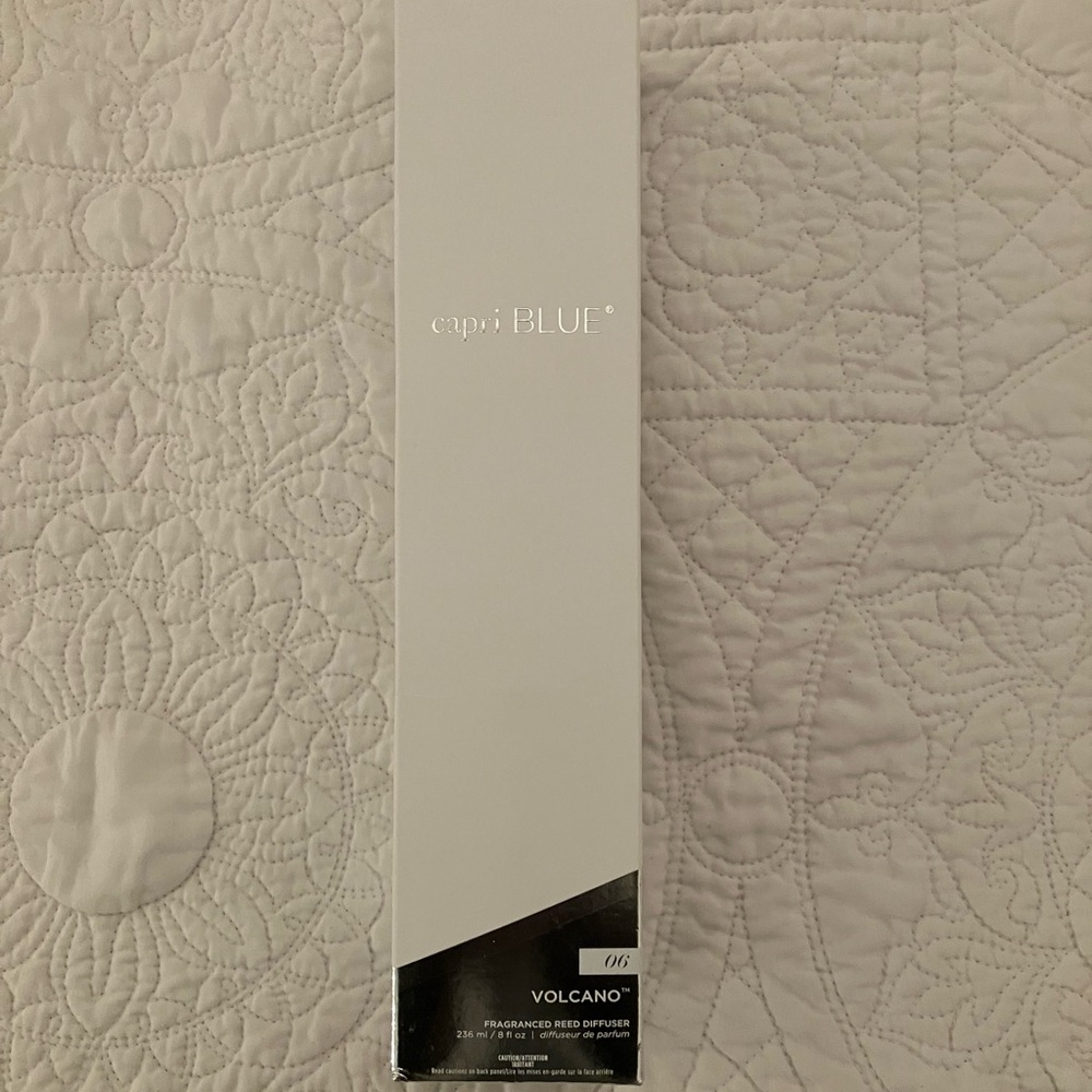Capri Blue Reed Diffuser - Picture 2 of 3